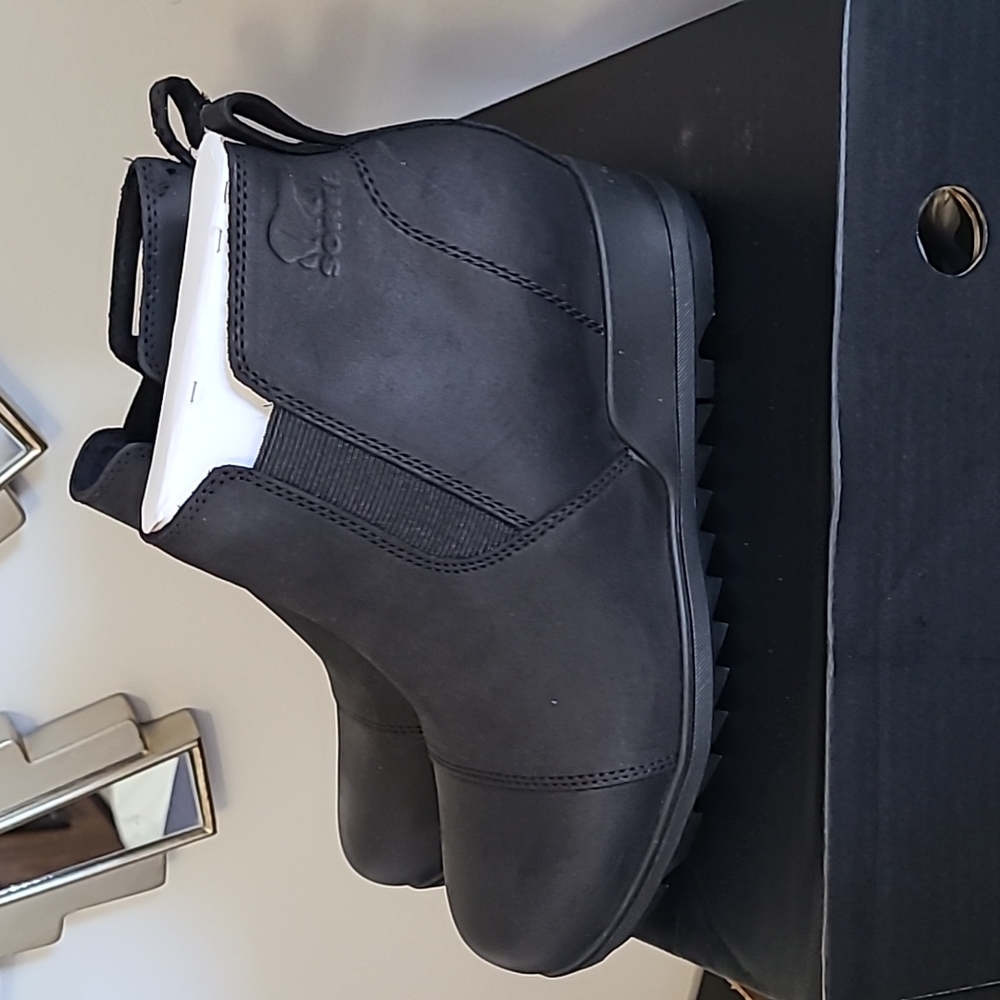Sorel Evie Black Leather Pull On Boots
